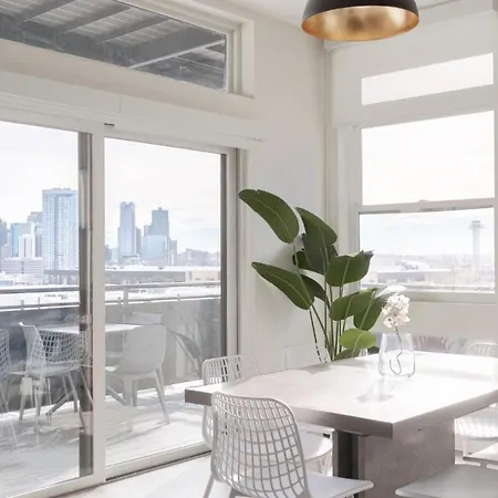 Skyline Loft - Sweeping Views - Central Lohi DEN Exterior foto